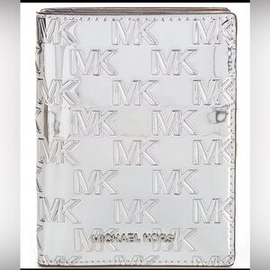 Michael Kors Bedford Travel Wallet